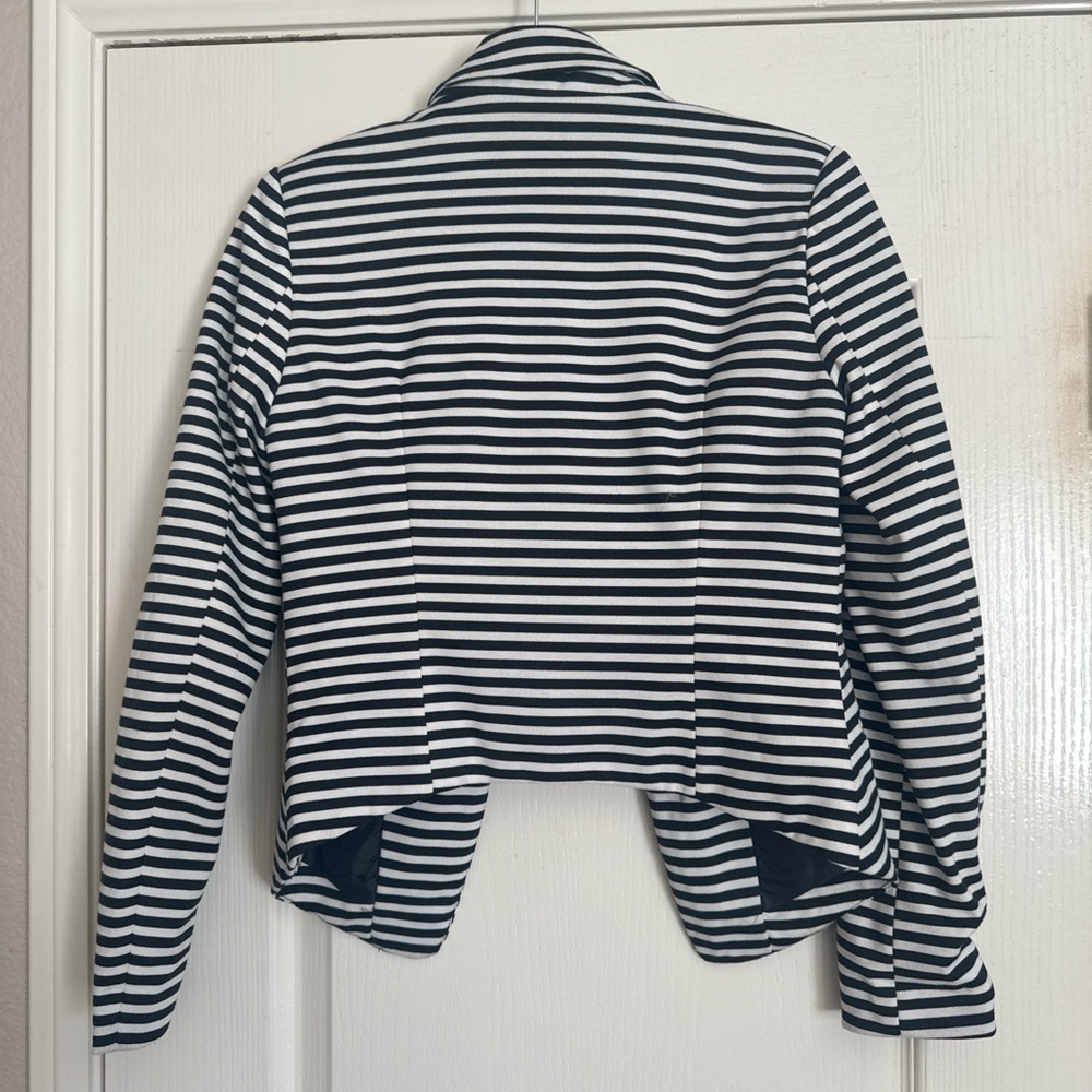 Forever 21 Black and White Striped Women's Blazer Jacket - Picture 3 of 3